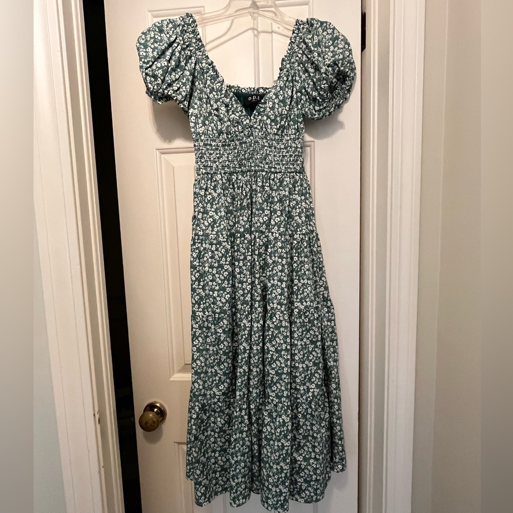 Green floral print maxi-dress